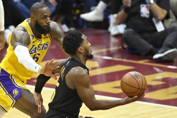AG真人视讯平台-NBA彩经：湖人终结骑士连胜 爵士力拼勇士 马刺击落火箭
